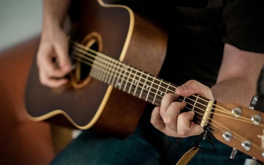 enhance guitar playing speed